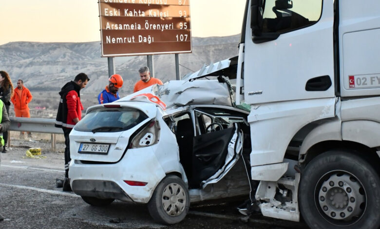 adiyamanda tanker ve otomobil carpisti 3 olu 4 yarali TjOdsT1j