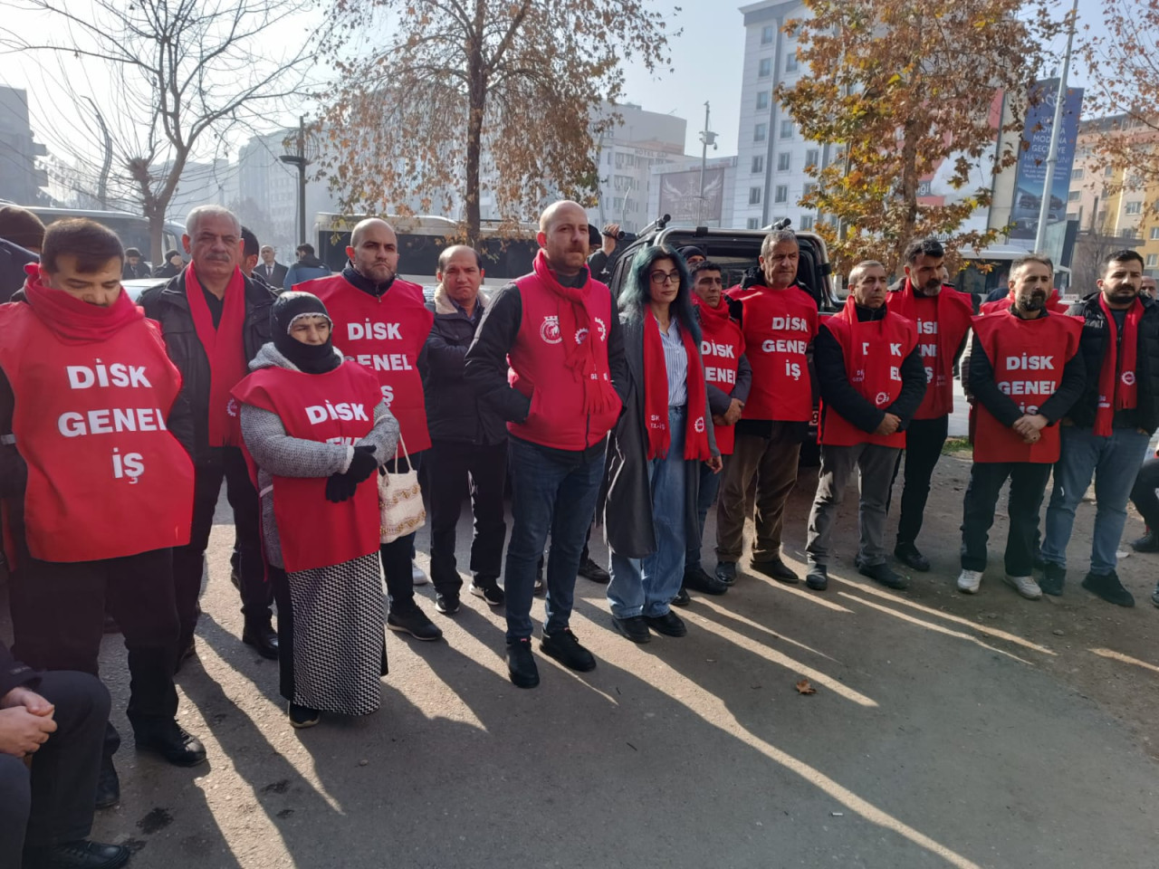 batmanda kayyimin isten cikardigi 40 kisi eylemde 2 fF9y48L6