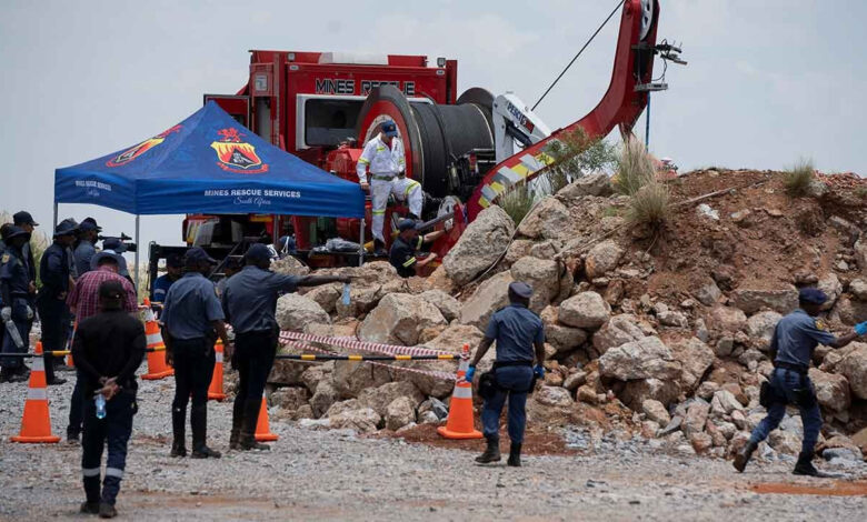 guney afrikada abluka altindaki kacak madenden 60 kisinin cansiz bedeni cikarildi ncSrgJQ1