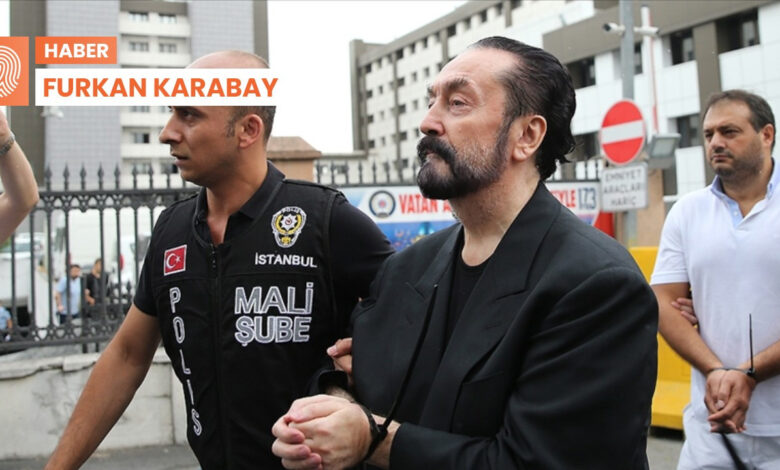 adnan oktar durusma salonunda kombininiz cok guzel masallah 9uiPVgJg