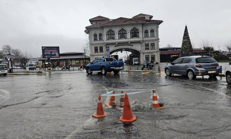 bandirmada saganak trafik durdu rogarlar patladi qOzwKyv1