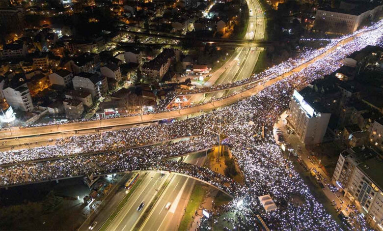 belgradda yol kapatma eylemi sona erdi basbakan bugun istifa edecek 2PqfRbaA