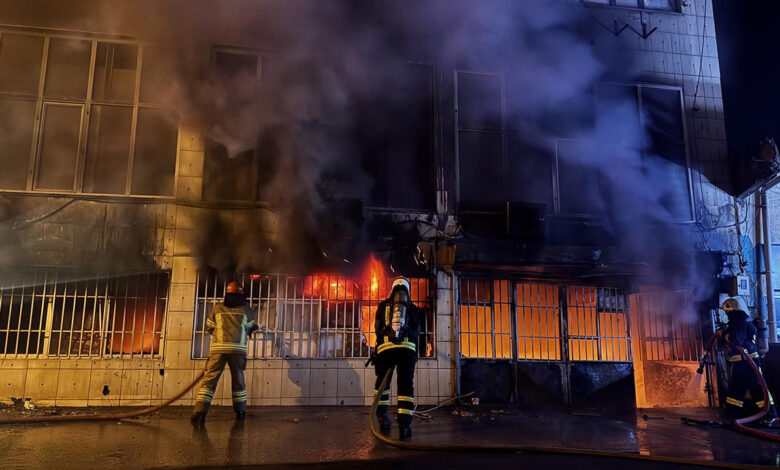 bursada 3 katli tekstil atolyesinde yangin rS7retRH