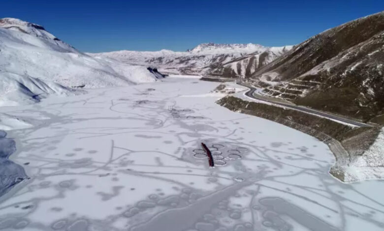 en dusuk sicaklik vanda olculdu zernek baraj golu dondu 5EhO27Mz