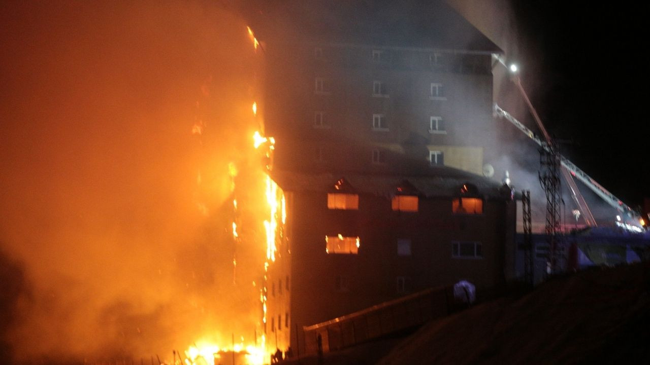 kartalkayada otel yangini 10 kisi hayatini kaybetti 0 rKTrJRFe