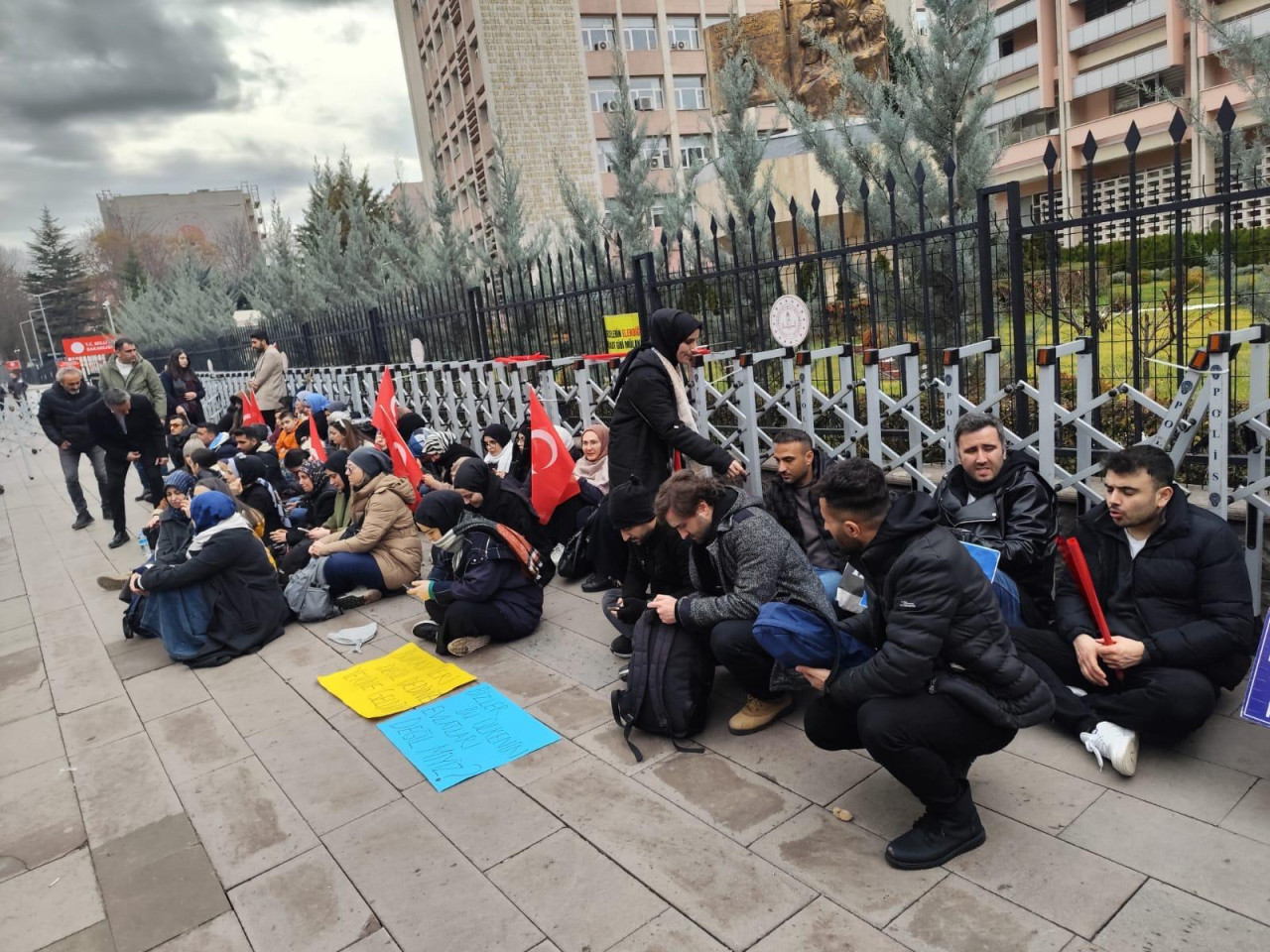 KPSS gitti akademi geldi: 'Daha büyük haksızlık olacak' 3 kpss gitti akademi geldi daha buyuk haksizlik olacak 1 nCTb2RrR