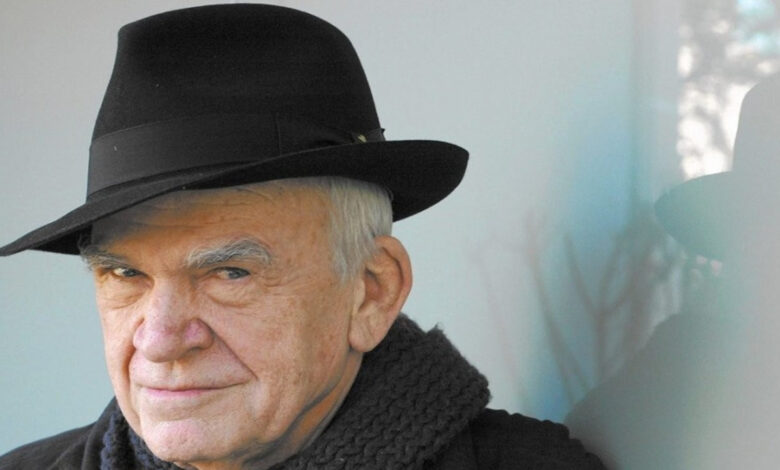 milan kundera ve esinin naaslari cekyaya iade edildi 5hDFef5I