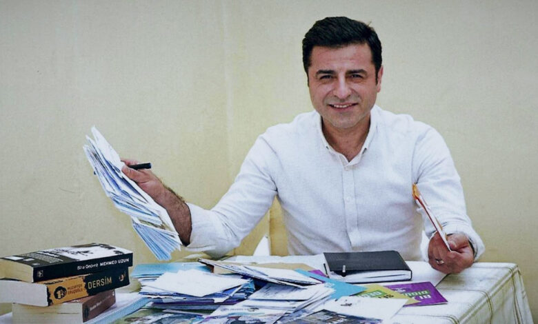 selahattin demirtas kartalkayayi yazdi sorumlu yok utanma yok insanlik yok Q69dElC2