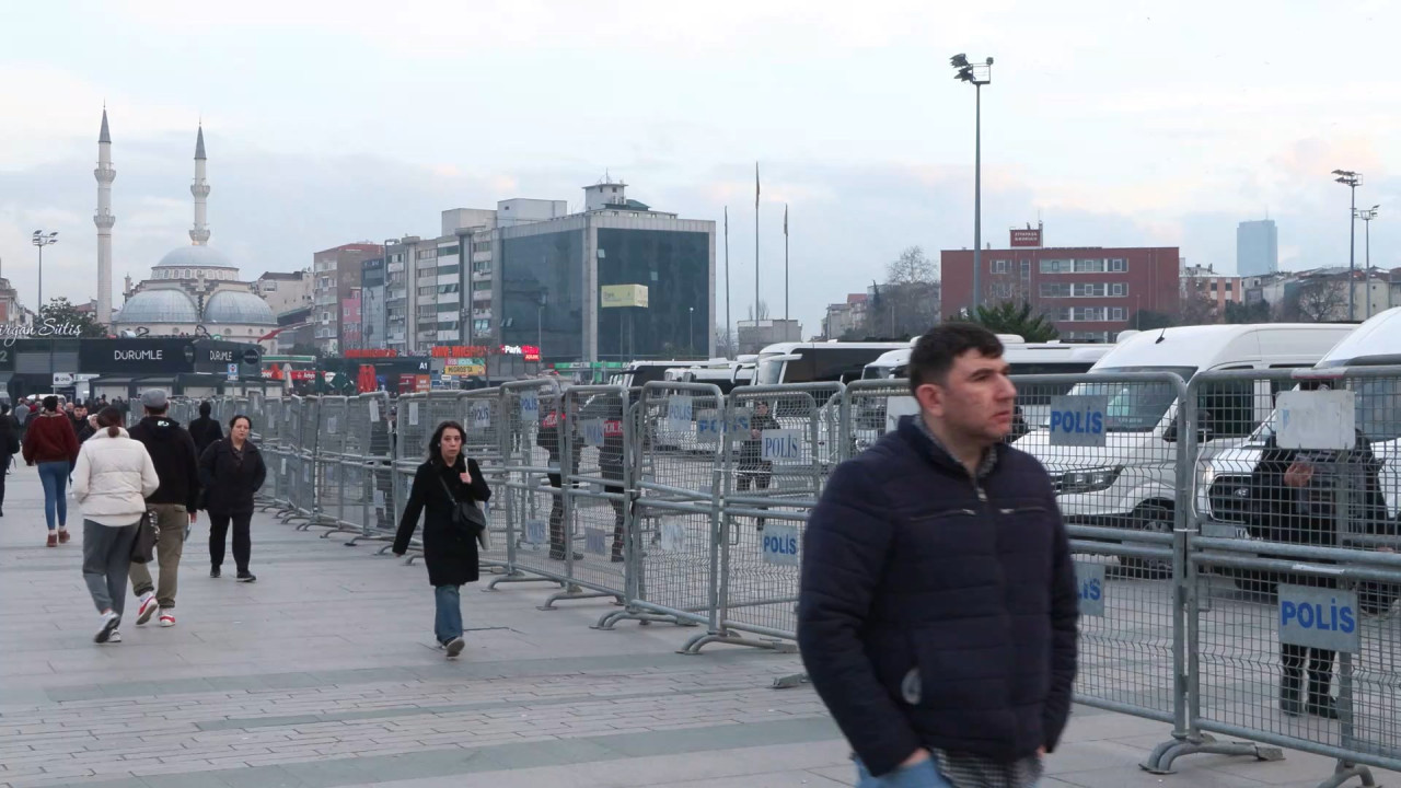 ekrem imamoglu ifade verecek mansur yavas destek icin adliyede 0 fLQIn5j9