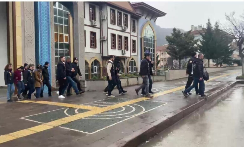 Sosyal medyada hastaların fotoğraflarını kullanıp 16 bin 398 kişiden 10 milyon lira toplamışlar 1 sosyal medyada hastalarin fotograflarini kullanip 16 bin 398 kisiden 10 milyon lira toplamislar 5rc7elcL