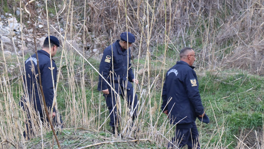 4 yasindaki nazlinin cansiz bedeni bulundu evinin onunde oynarken kaybolmustu 0 ja8hI77m