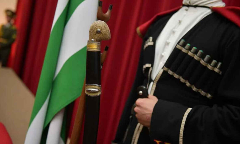 Abhazya'da cumhurbaşkanlığı seçimini Badra Gunba kazandı 1 abhazyada cumhurbaskanligi secimini badra gunba kazandi 1WwgSawE