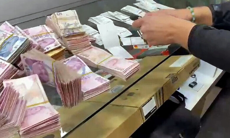 Adana’da ‘pos tefeciliği’ operasyonu: 12 gözaltı 1 adanada pos tefeciligi operasyonu 12 gozalti TiRYYaaa