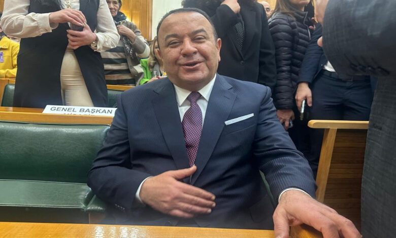 Adnan Beker CHP'ye katıldı: Bir şeyleri değiştirebileceğime inanıyorum 1 adnan beker chpye katildi bir seyleri degistirebilecegime inaniyorum MenkPD2t