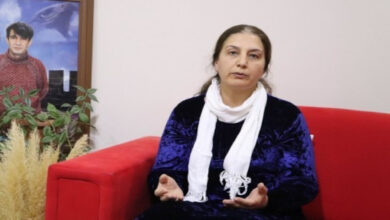 agabeyini 4 yil sonra fotograf karesinde gordu artik ozgur olmalilar c9Yz62Nc