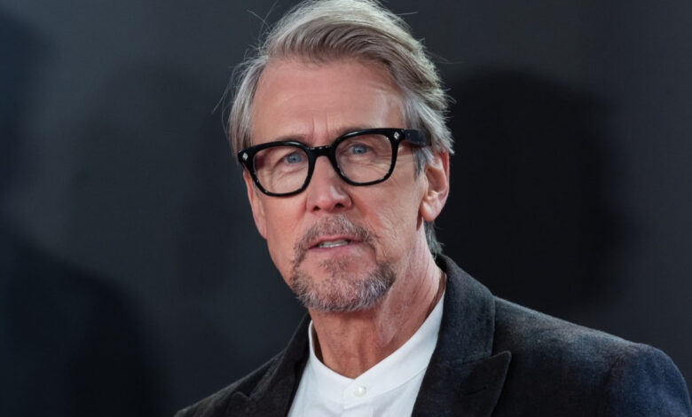 Alan Ruck’un yeni filmi "Corporate Retreat" geliyor 1 alan ruckun yeni filmi corporate retreat geliyor wu2NTH7B