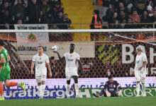 alanyaspor galatasaray karsisinda ilk yariyi onde kapatti jOaWJthf