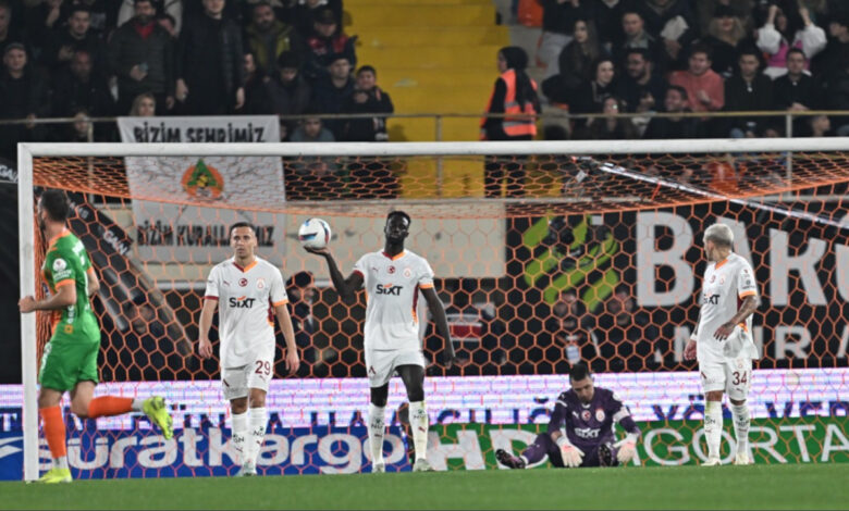 Alanyaspor, Galatasaray karşısında ilk yarıyı önde kapattı 1 alanyaspor galatasaray karsisinda ilk yariyi onde kapatti jOaWJthf
