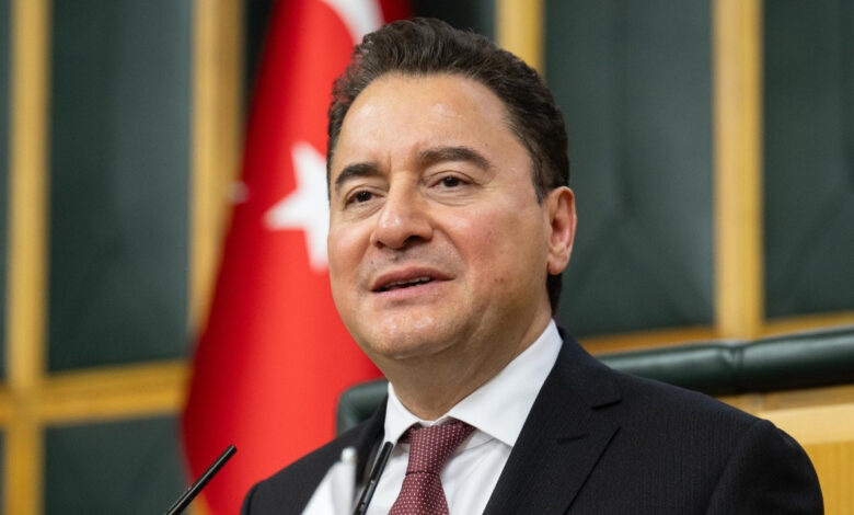 Ali Babacan: Kürtçe'den korkup yayını kestiler 1 ali babacan kurtceden korkup yayini kestiler AtySF1ZG