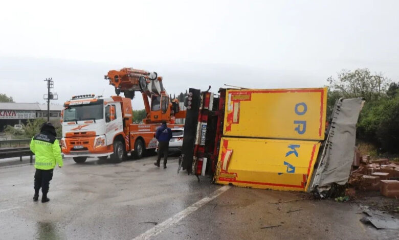 anadolu otoyolunda tir faciasi kilometrelerce kuyruk QTEKc5Li