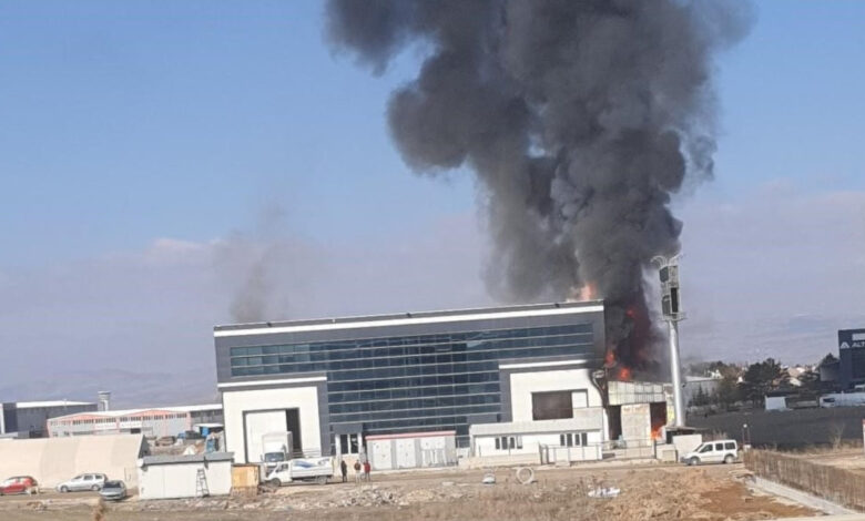 Ankara'da yatak fabrikasında yangın 1 ankarada yatak fabrikasinda yangin lJTpUszW