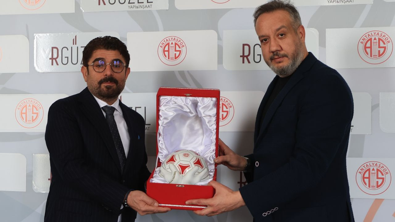 Antalyaspor'dan 'yabancı hakem' itirafı: 'Yanlışmış' 2 antalyaspordan yabanci hakem itirafi yanlismis 0 F7OGi1yI