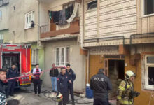 apartmandaki yanginin dumanindan etkilenen aile hastaneye kaldirildi U5lVLybu