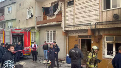 apartmandaki yanginin dumanindan etkilenen aile hastaneye kaldirildi U5lVLybu