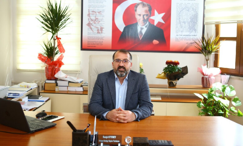 Ardeşen Belediye Başkan Yardımcısı Mustafa Kuyumcu'ya silahlı saldırı 1 ardesen belediye baskan yardimcisi mustafa kuyumcuya silahli saldiri xLDRJ5VB