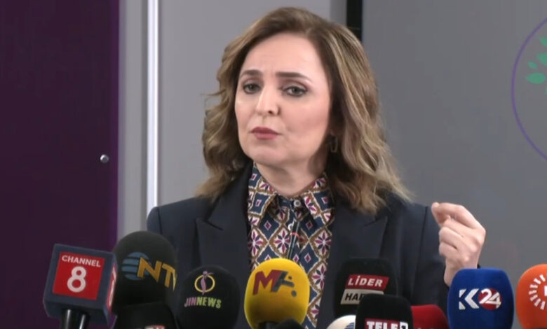 Ayşegül Doğan, Öcalan'ın çağrısı sonrası DEM Parti'nin yol haritasını açıklıyor 1 aysegul dogan ocalanin cagrisi sonrasi dem partinin yol haritasini acikliyor JBVuA8Vy