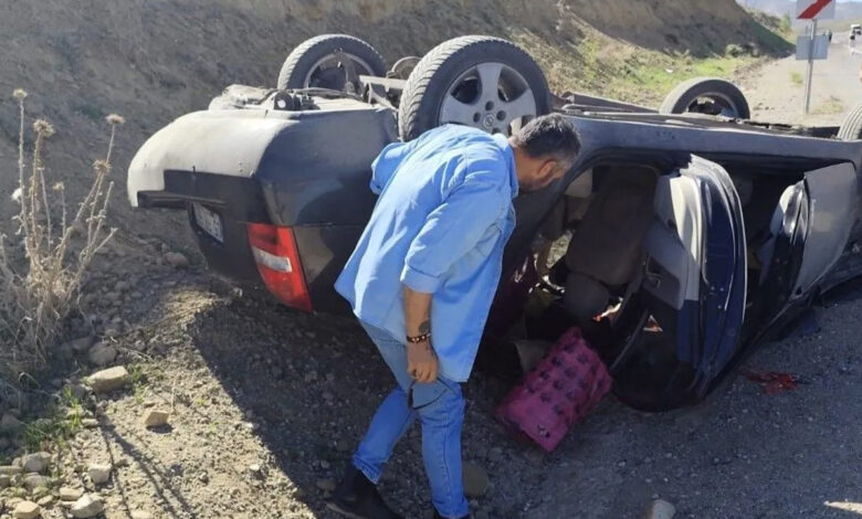 Başkale’de korkutan kaza: Kamyonet takla attı, 2 kişi hafif yaralandı 1 baskalede korkutan kaza kamyonet takla atti 2 kisi hafif yaralandi 3KkOUNKi