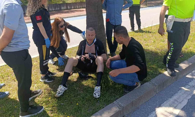Bisiklet yoluna park eden otomobil Norveçli turisti yaraladı! 1 bisiklet yoluna park eden otomobil norvecli turisti yaraladi CcgTbVQ5