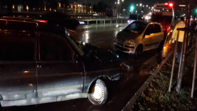 bursada kirmizi isikta duran otomobile carpti 5 yarali JSZdy1Kj