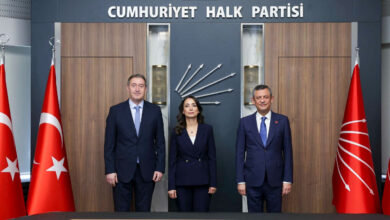 dem parti heyetinin chp ziyareti sona erdi pXiWhWY4