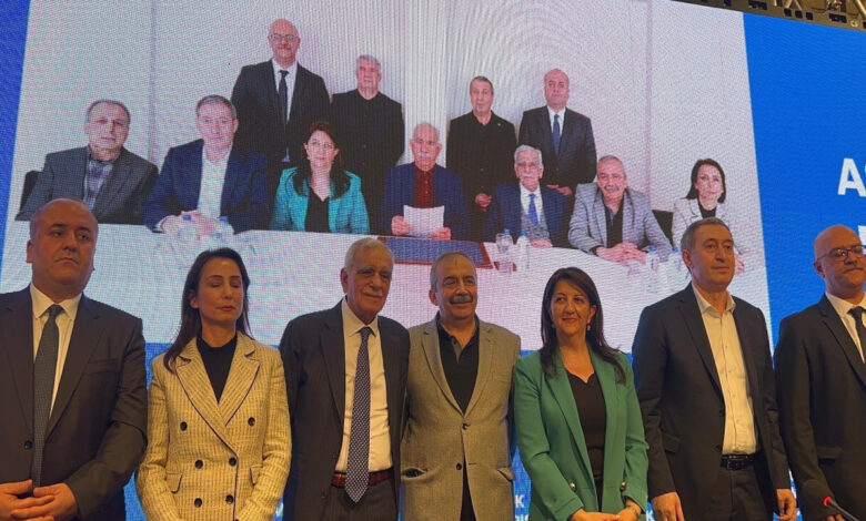 DEM Parti'den Öcalan'ın açıklaması sonrası toplantı: Üç gün sürecek 1 dem partiden ocalanin aciklamasi sonrasi toplanti uc gun surecek xbZDyJYs