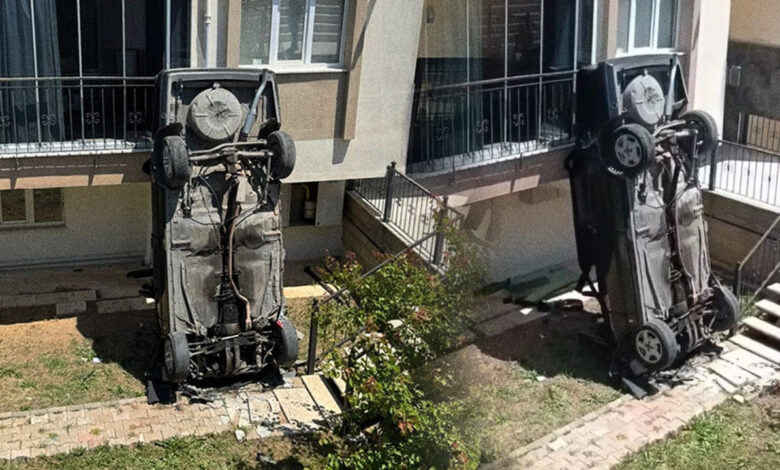 denizlide kontrolden cikan otomobil apartman bahcesine uctu Qn5R2KUG