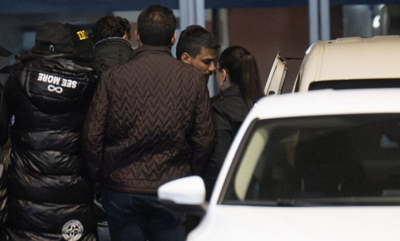 Dilan ve Engin Polat çiftiyle birlikte 4 kişi gözaltına alındı 1 dilan ve engin polat ciftiyle birlikte 4 kisi gozaltina alindi r4Zi4ruB