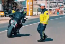 dur ihtarina uymayan motosiklet surucusune sorusturma 2YEFUmDr