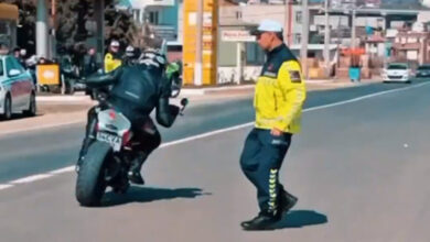 dur ihtarina uymayan motosiklet surucusune sorusturma 2YEFUmDr