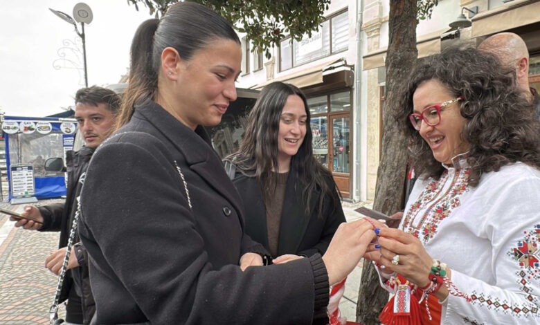 Edirne'de Baba Marta kutlandı, marteniçkalar bileklere takıldı 1 edirnede baba marta kutlandi martenickalar bileklere takildi VkYV1n2r