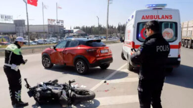 edirnede otomobille carpisan motosiklet surucusu agir yaralandi 1DBUTmfT