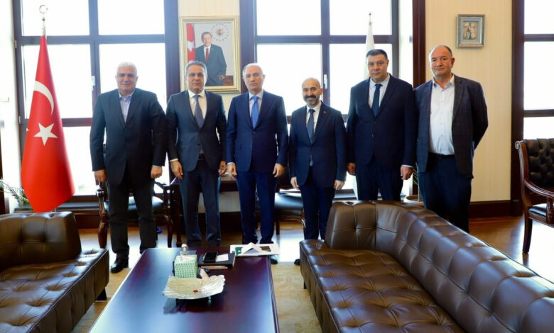 Efkan Ala, Alevi Vakıfları Federasyonu Genel Başkanı Haydar Baki Doğan ile görüştü 1 efkan ala alevi vakiflari federasyonu genel baskani haydar baki dogan ile gorustu wrZ9Cs3x