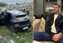 elektrik diregine carpan otomobil kayaliklara uctu 1 olu 3 yarali JadA1lz8