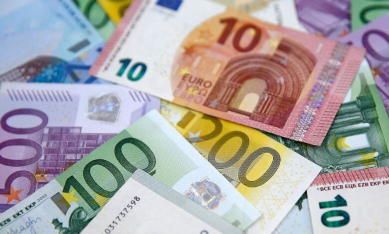 Euro Bölgesi 4. çeyrek büyüme rakamları açıklandı 1 euro bolgesi 4 ceyrek buyume rakamlari aciklandi K4g8BezJ
