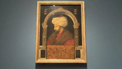 fatih sultan mehmetin portresi ve madalyonlari londrada sergileniyor bellininin eserlerindeki sirlar ErX2tC5y