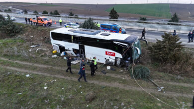 geliboluda otobus yoldan cikti 37 yarali yvwEUuKp