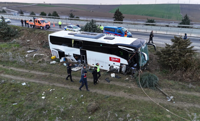 Gelibolu'da otobüs yoldan çıktı: 37 yaralı 1 geliboluda otobus yoldan cikti 37 yarali yvwEUuKp
