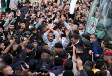 hamas cenazeleri teslim etti israil 641 filistinli esiri serbest birakti ROxsThMz