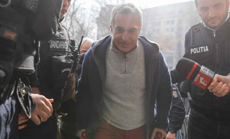 İptal edilen seçimde birinci olmuştu: Romanya cumhurbaşkanı adayı Georgescu'ya gözaltı 1 iptal edilen secimde birinci olmustu romanya cumhurbaskani adayi georgescuya gozalti 4pvS5IZi