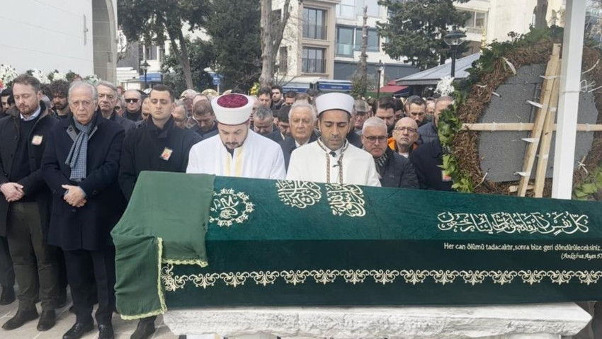İş insanı Beyhan Benardete'ye veda: Cenaze töreninde golf sopası ve golf topu 2 is insani beyhan benardeteye veda cenaze toreninde golf sopasi ve golf topu 0 r7yLl1BO